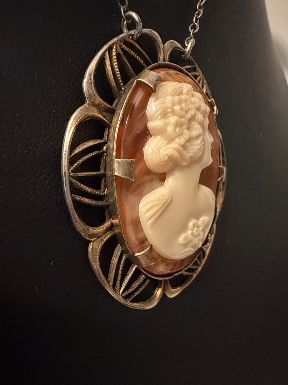 Vintage Sterling Silver Carved Cameo Pendant Necklace 18” Ornate Filigree - Picture 9 of 9